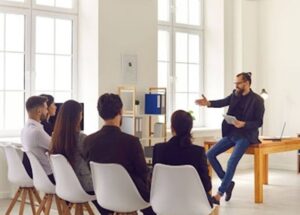 z-kusagı-yonetimi-egitimi çalısma ortamında z kusagı yönetimi eğitiminden bir kare ilhan koc akademi ankara